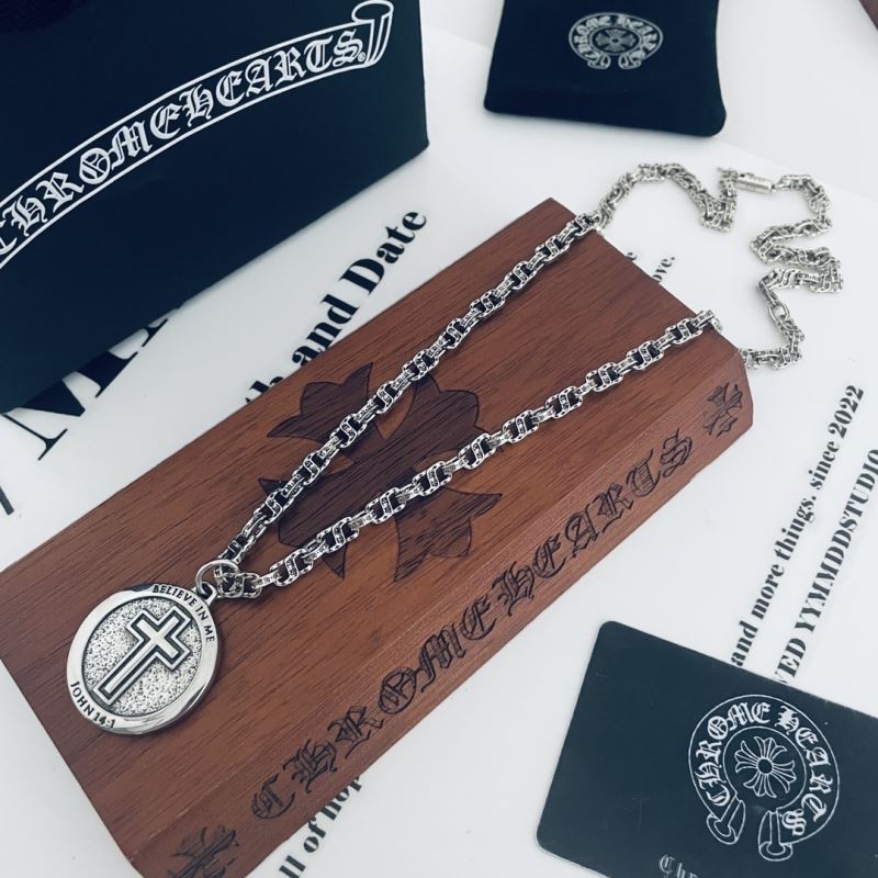 Ch**me He**ts necklaces
